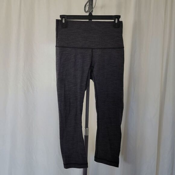 Lululemon gray High waisted crop leggings size 6 - Picture 5 of 6